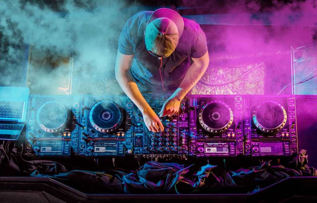 Imagine din articolul despre Pioneer CDJ-2000NXS2