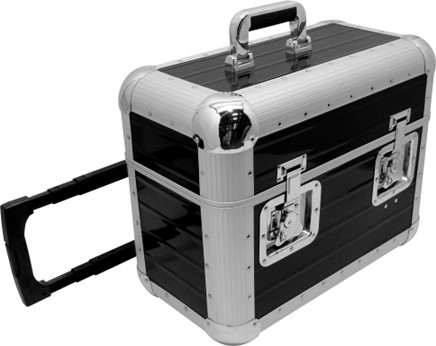 Flightcase negru pe roți pentru transportul echipamentului